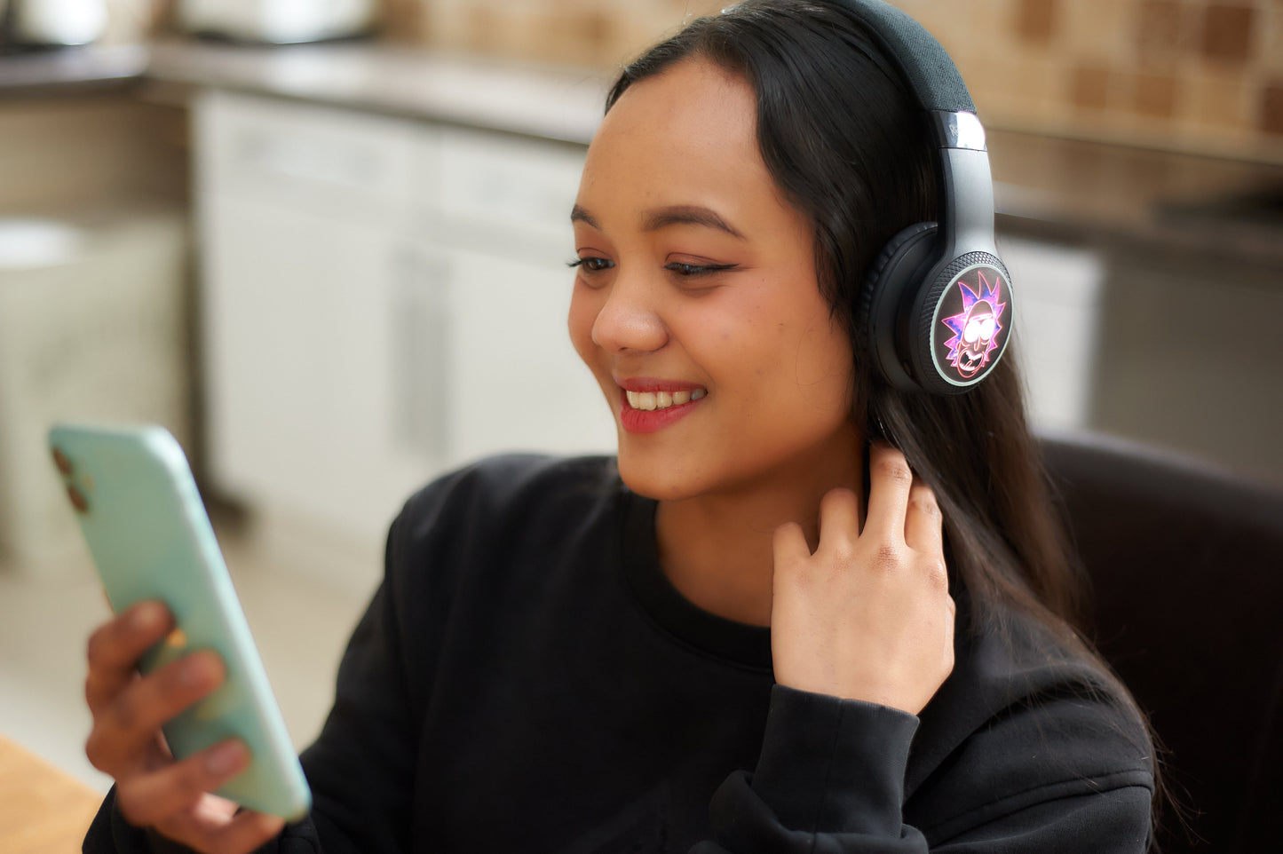 Lazerbuilt | Rick & Morty Light-Up Bluetooth Headphones