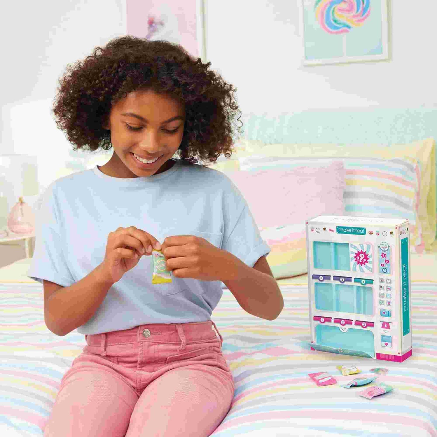 Make it Real | Bracelet Snackers DIY Jewelry Vending Machine Craft Set
