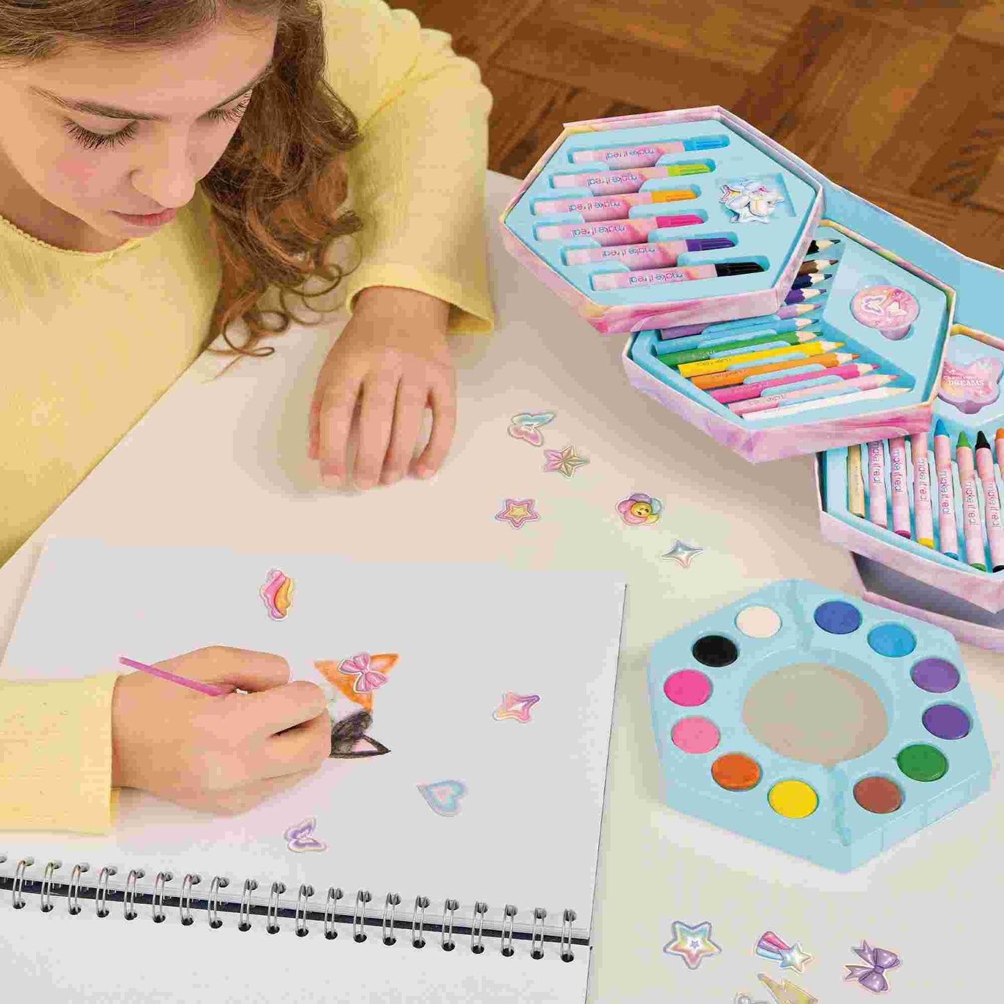 Make it Real | Creative Heart Art Set