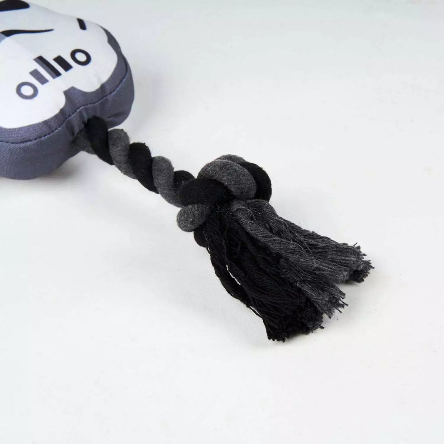 Cerda | Star Wars Storm Trooper Squeaky Plush and Rope Dog Toy Ends